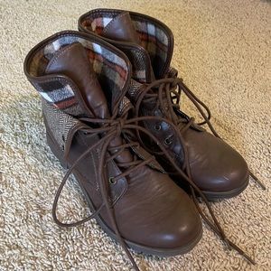 Brown combat boots size 9
